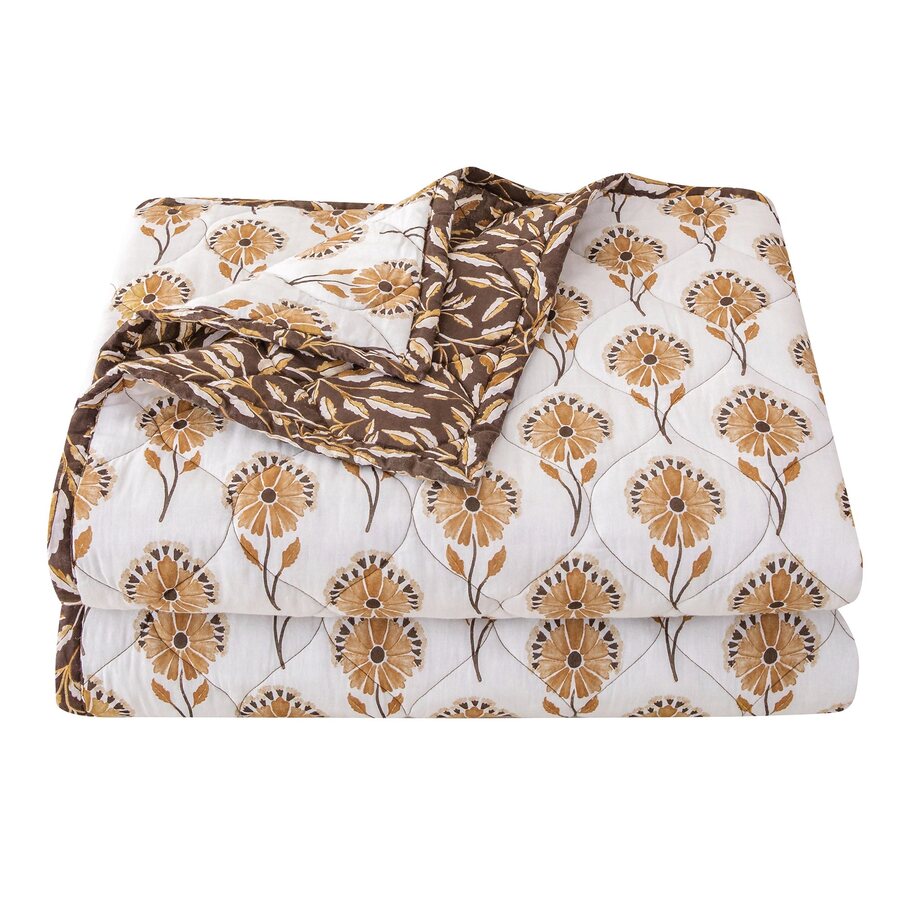 Brentwood quilt showcasing the smooth, high-quality fabric of the Brentwood Quilt, offering a luxurious feel and durability.
